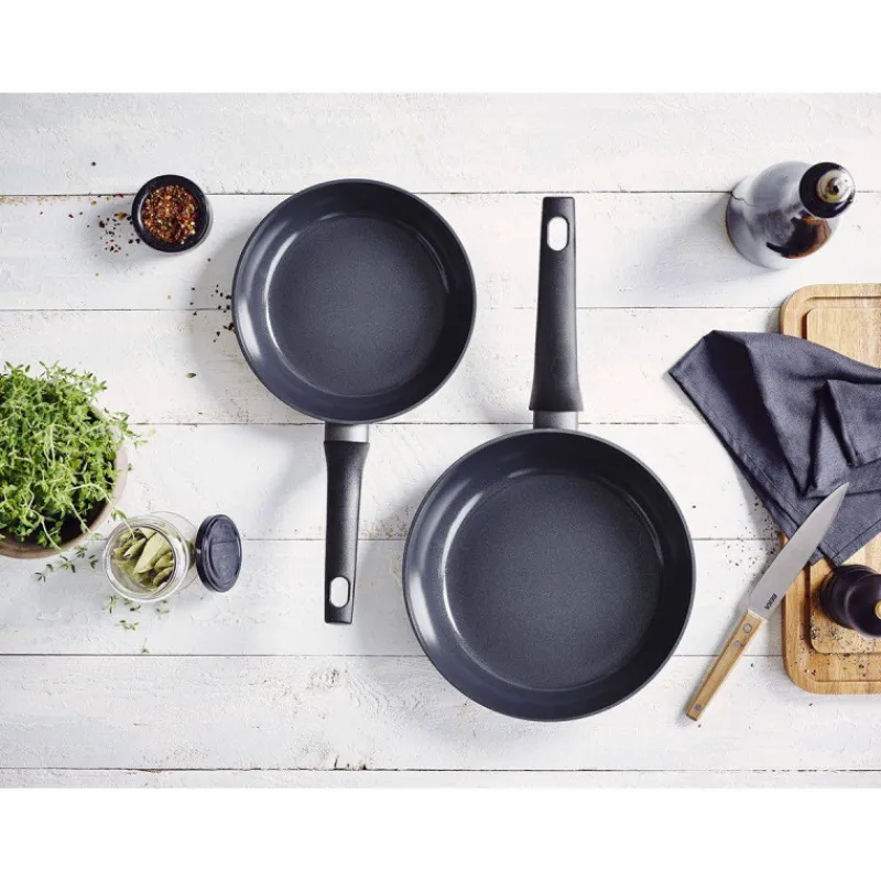 Poêles Avec Revêtement Céramique-BEKA KURO Poêle en Fonte d'Aluminium Revêtement Céramique anti-adhérent D24 cm